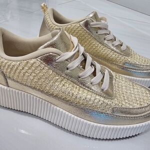 Elegant Gold Women's Canvas Sneakers Size 9